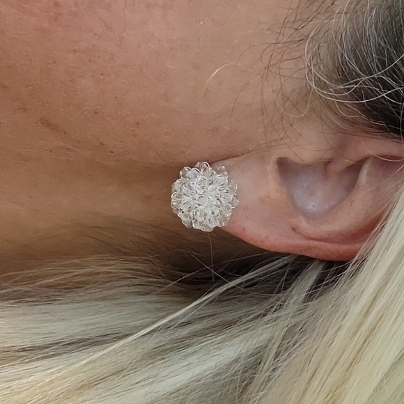 🔥LAST PAIR🔥 Gorgeous Retro Cluster Domed Earrings, S925 posts - Picture 4 of 10